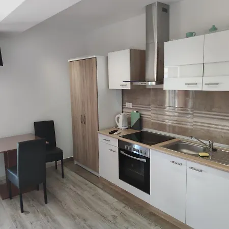 Apartments Mladenka Brist Exterior photo