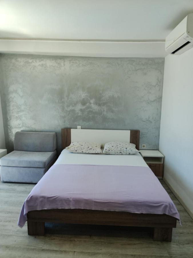 Apartment Mladenka Brist