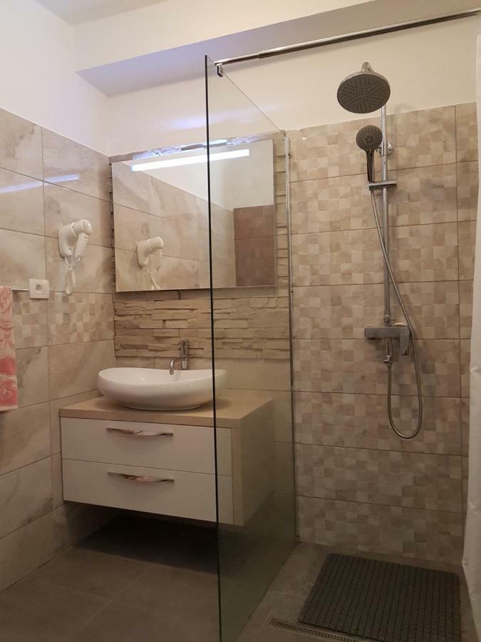 Apartment Mladenka Brist